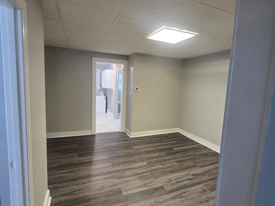 288 Catherine St #3