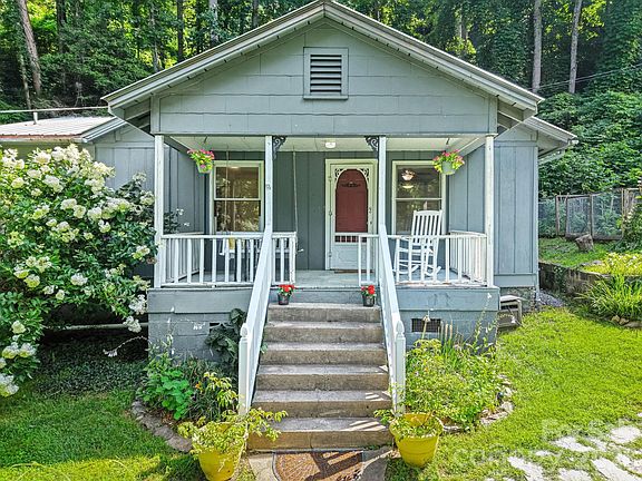 5th image of 6115 Skyland Dr