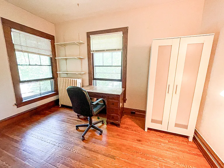 207 Kelvin Pl — Photo 6