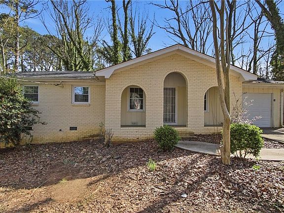 2nd image of 595 Sheppard Rd