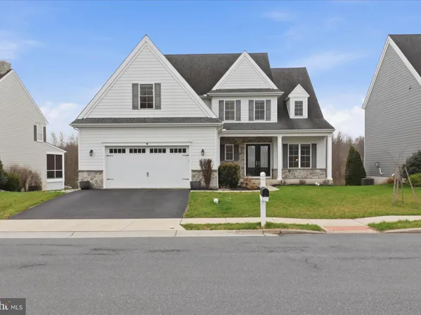 674 Integrity Dr, Lititz, PA 17543
