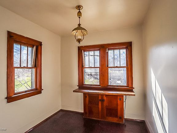 4th image of 3938 Helena Ave