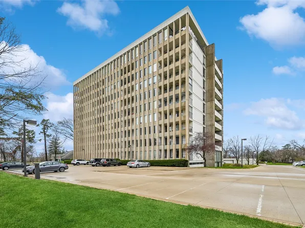 2222 1st Ave NE APT 108, Cedar Rapids, IA 52402