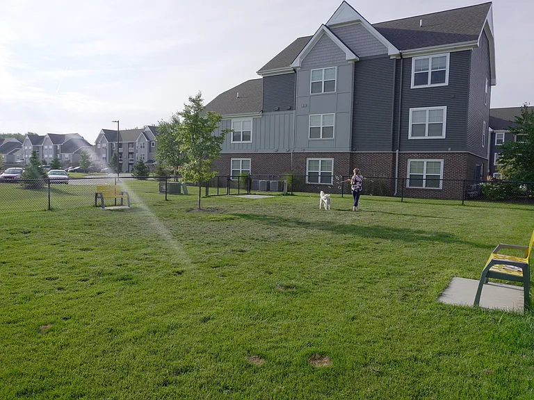 West Wind Place Apartments — Photo 16