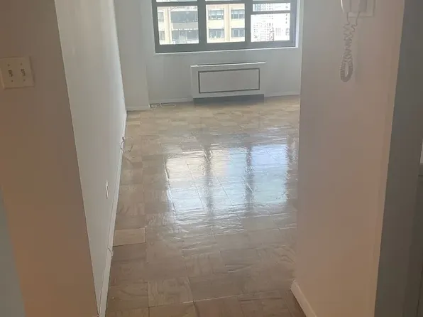 200 E 72nd St, New York, NY