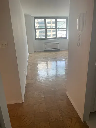 200 E 72nd St #24-L Photo 1
