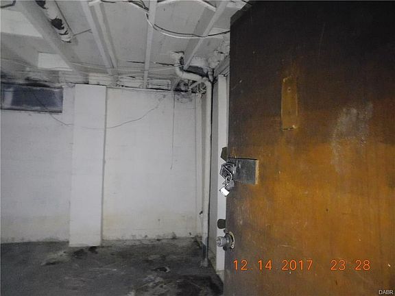 4th image of 1448 Blairwood Ave