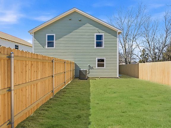 2nd image of 1536 Alexander Ave #B