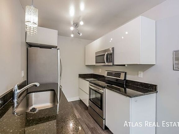 3rd image of 3150 N Harlan St #3