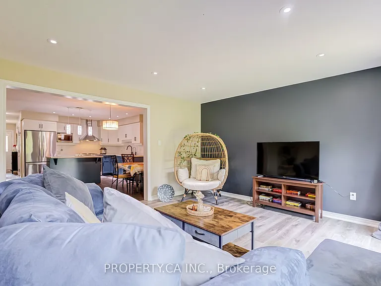 14 Amos Dr #2 — Photo 21