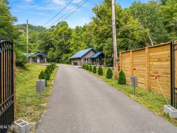 1705 Red Bone Way, Sevierville, TN 37876