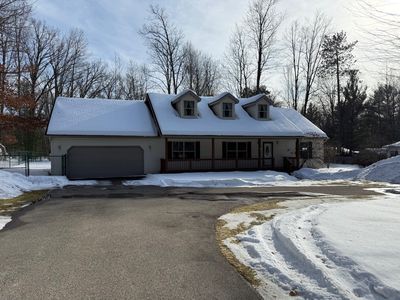 147 Winding Dr, Houghton Lake, MI, 48629