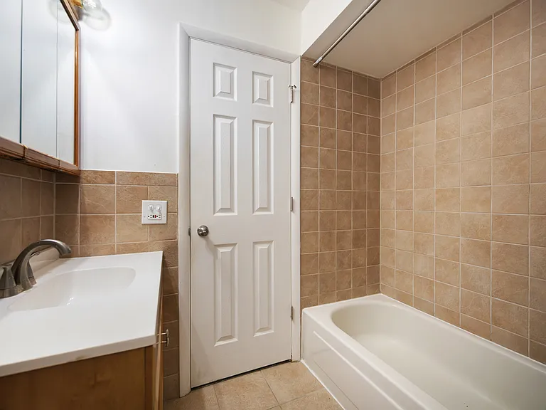2214 S Goebbert Rd #178 — Photo 19