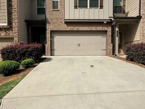 1300 Sugar Glen Ct, Lawrenceville, GA 30044