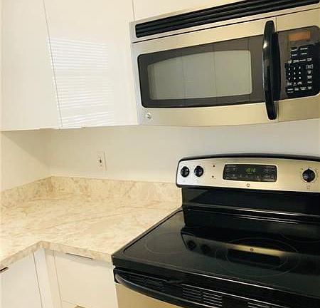 3rd image of 420 W Palm St #1