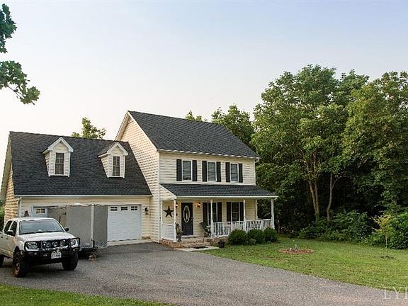 2nd image of 312 Mantle Dr