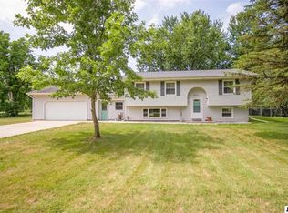 2958 S Sandstone Rd, Jackson, MI 49201