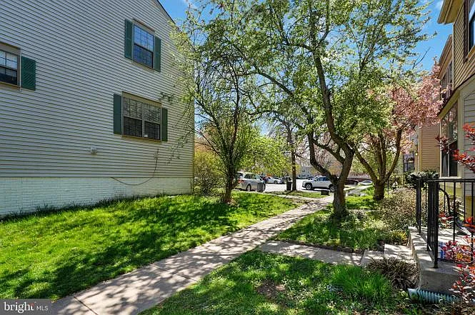 13572 Jasper Ln — Photo 2