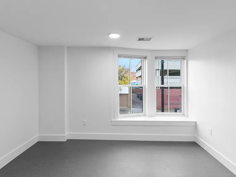 82 Church St #202 — Photo 8