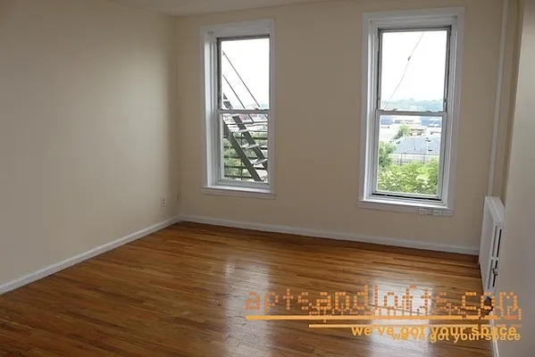 Rented by aptsandlofts.com | media 3