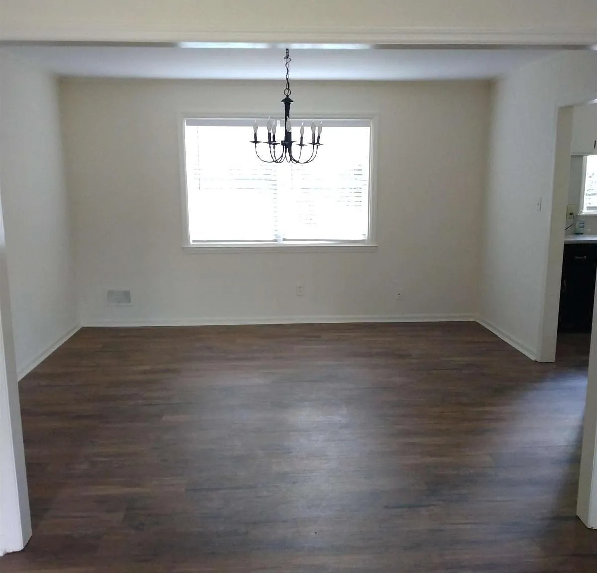 3 bed, 2.0 bath, 1930 sqft, $2,500 — Photo 3