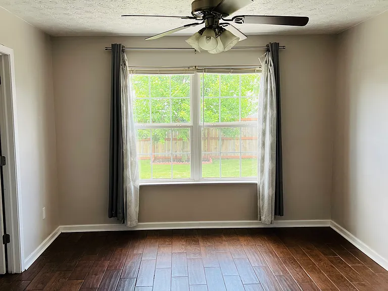 2201 Schoolmarm Dr — Photo 10