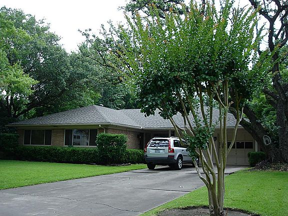 Home from front right