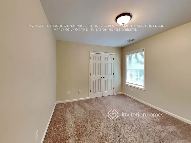 2450 Freemont St — Photo 14