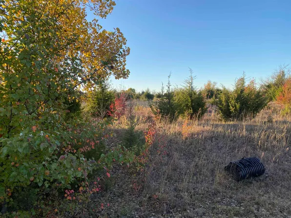 1667 W Larkin Dr, Milton, KS 67106