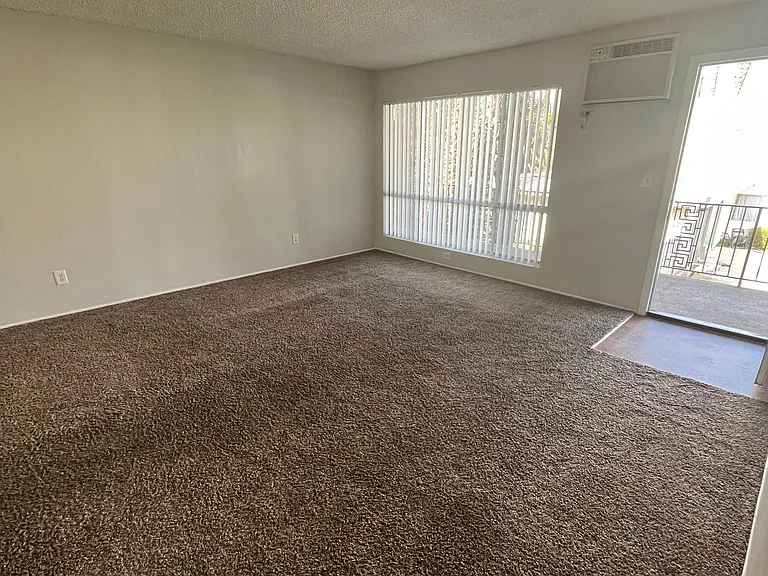 VILLA SANTA FE APARTMENTS — Photo 33
