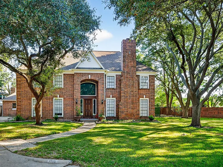 1615 Kelliwood Oaks Dr — Photo 1