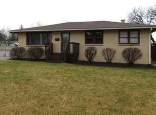 824 Horseshoe Dr, Joliet, IL 60435