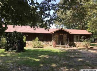556 Jarrett Rd, Hartselle, AL 35640