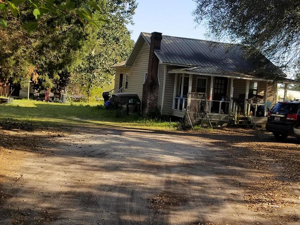 2nd image of 3428 S Live Oak Dr
