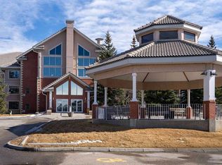 6868 W Sierra Morena Blvd SW #128, Calgary, AB T3H3R6
