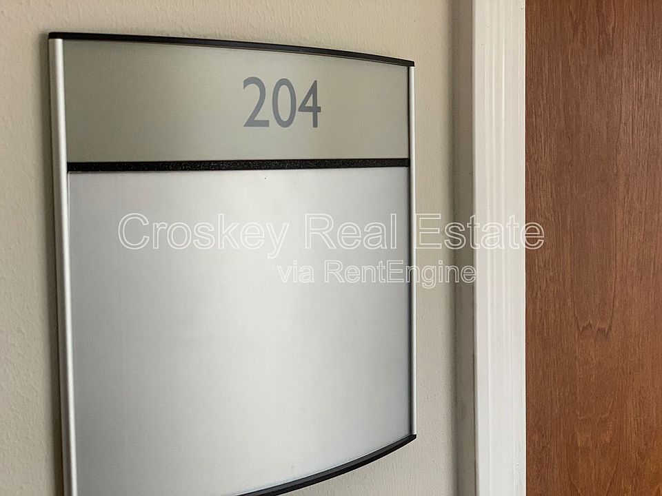 2nd image of 2006 A St Suite 204