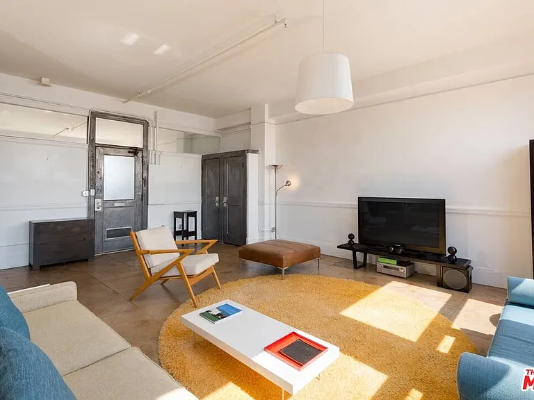 108 W 2nd St #606 — Photo 9