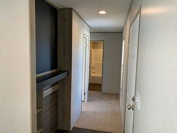 5th image of 121 Pinto Dr