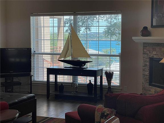 5th image of 2305 Connie Dr Suite 101