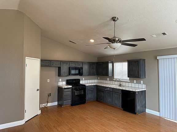 5th image of 5604 Perlwein Ct