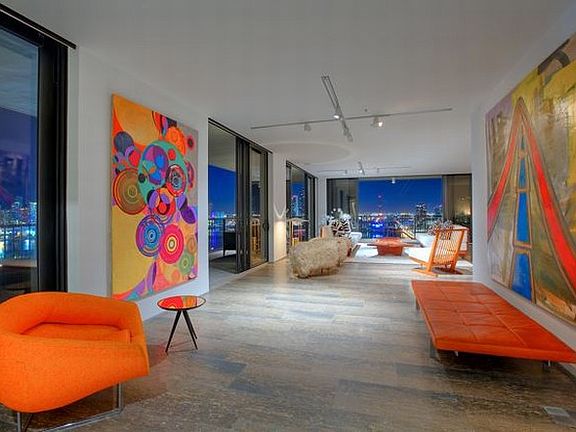 4th image of 1000 Venetian Way #2202