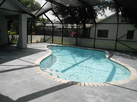 3rd image of 5151 NW 43rd Avenue E