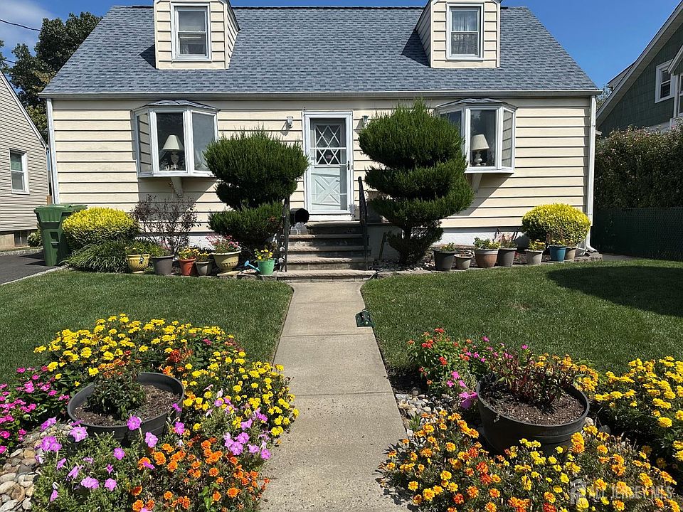 1st image of 31 Highway Ter