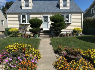 31 Highway Ter, Edison, NJ 08817