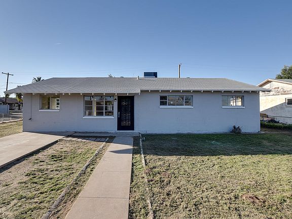 2nd image of 1911 E Sunland Ave