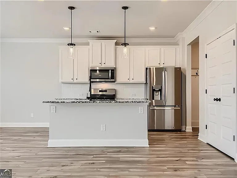 3041 Westgate Park Dr — Photo 5
