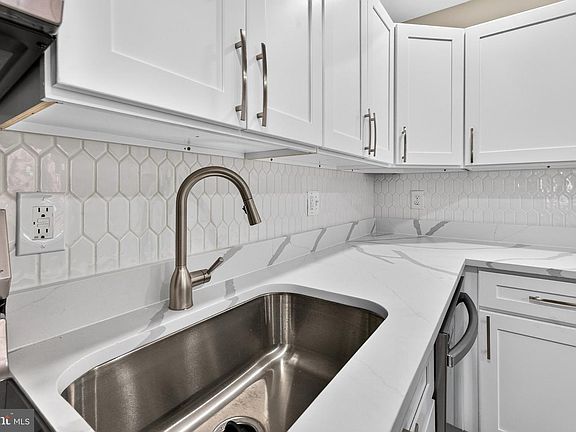 5th image of 1132 Stephen Dr