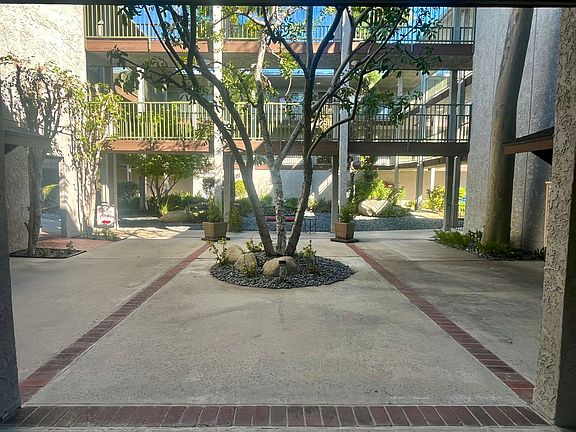 3rd image of 9150 Tampa Ave #F8283f07e