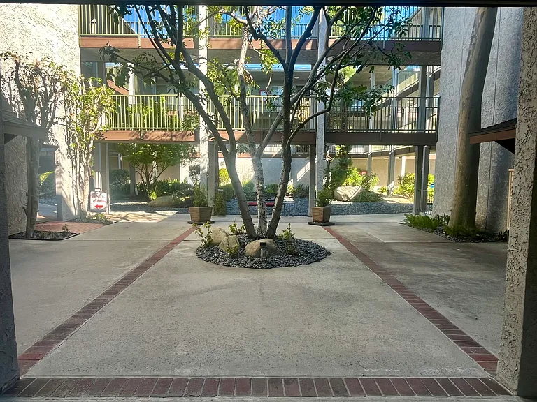 Ridgegate Apartments — Photo 3