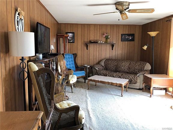 5th image of 303 Claudette Ct